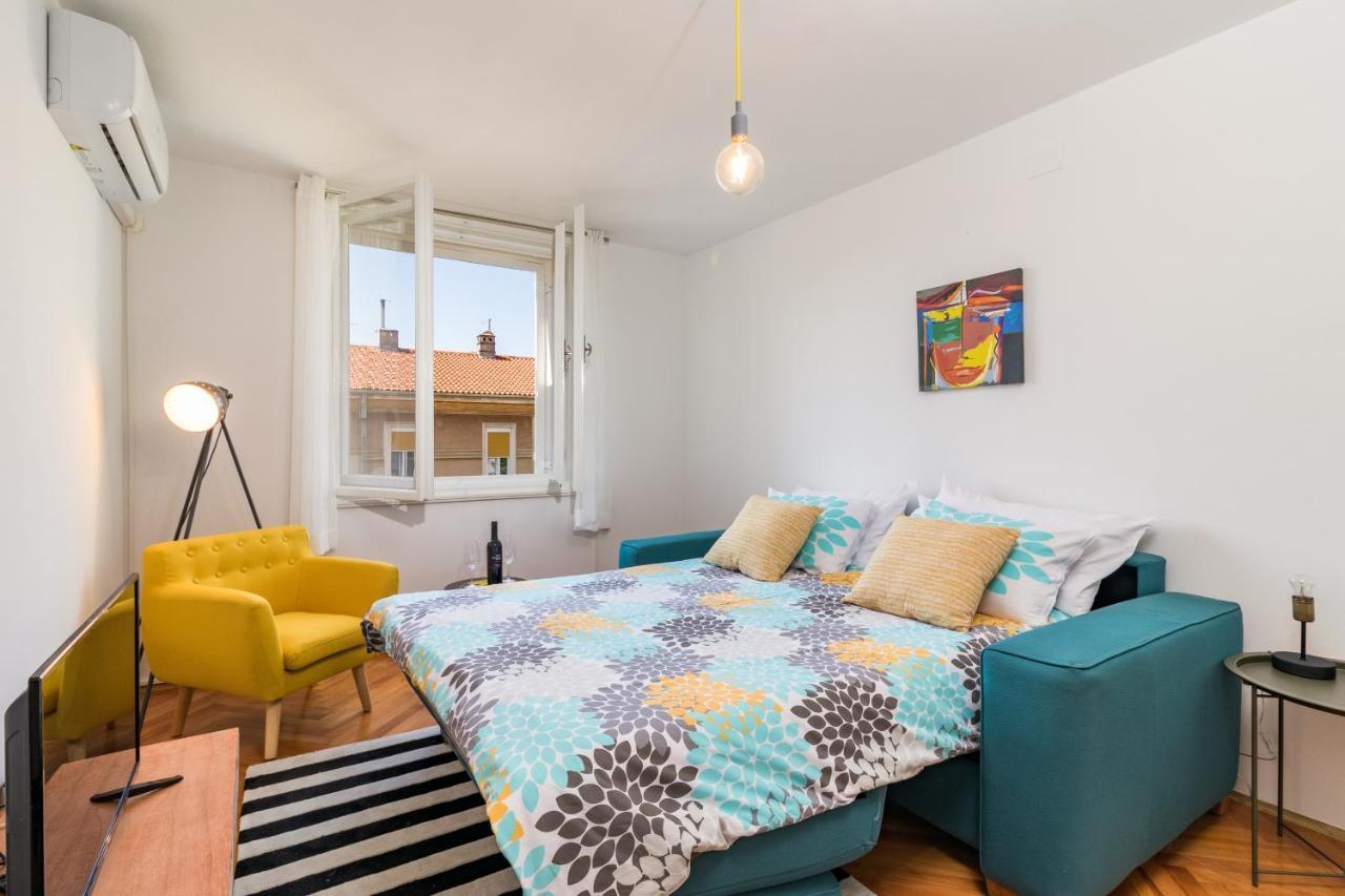 Quirky Apartment Arena With Parking Пула Екстериор снимка
